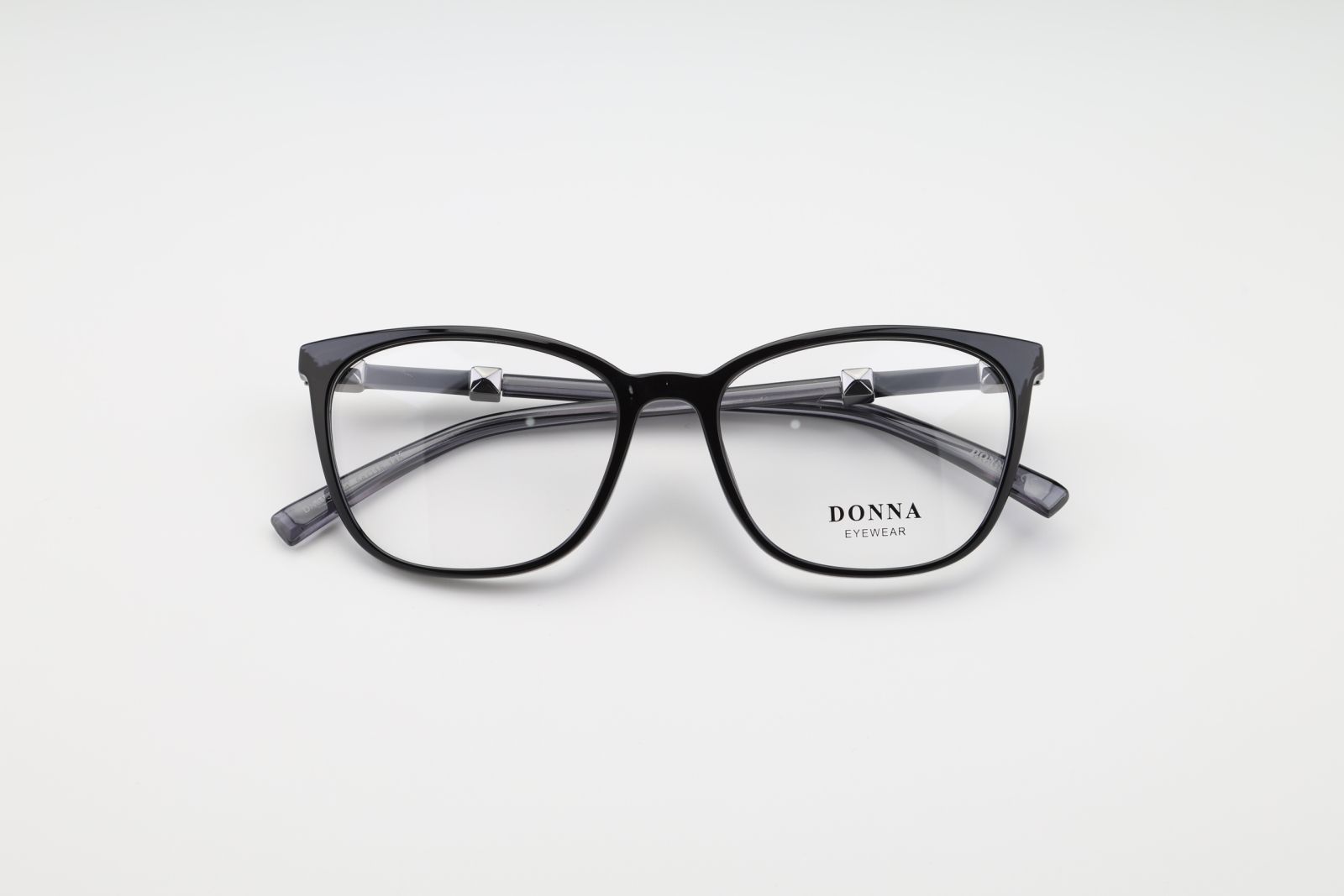 Donna 3151, C1