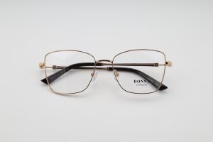 Donna 3177, C4
