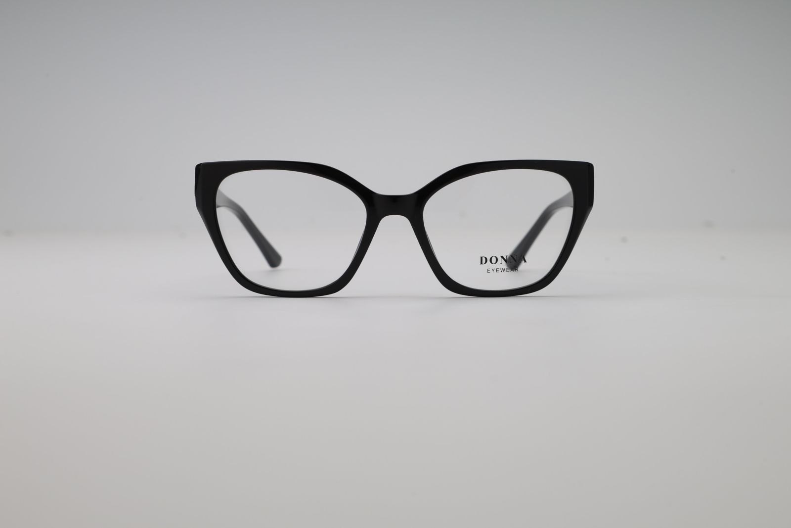 Donna 3210, C1