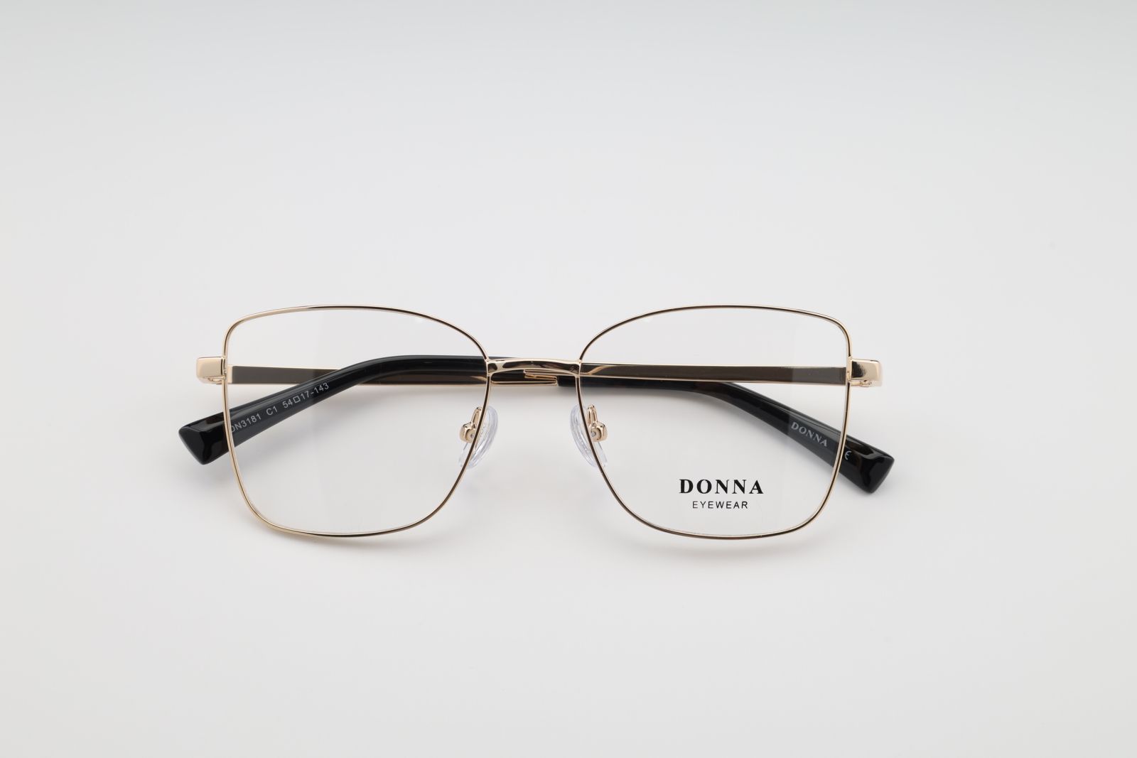 Donna 3181, C1